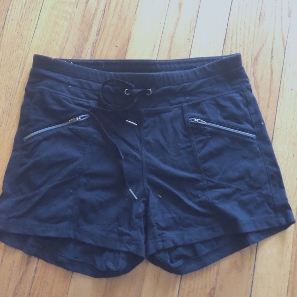 Athleta Metro Slouch Shortie -Black small